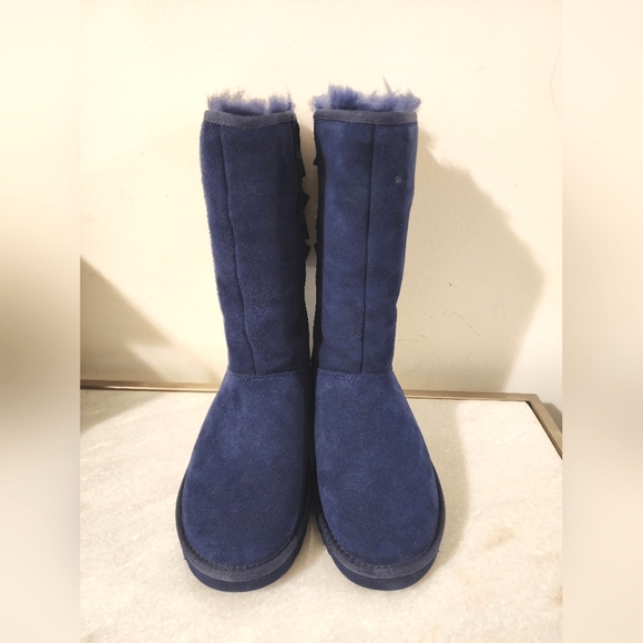 UGG Womens' Everleigh Boots - Picture 3 of 8